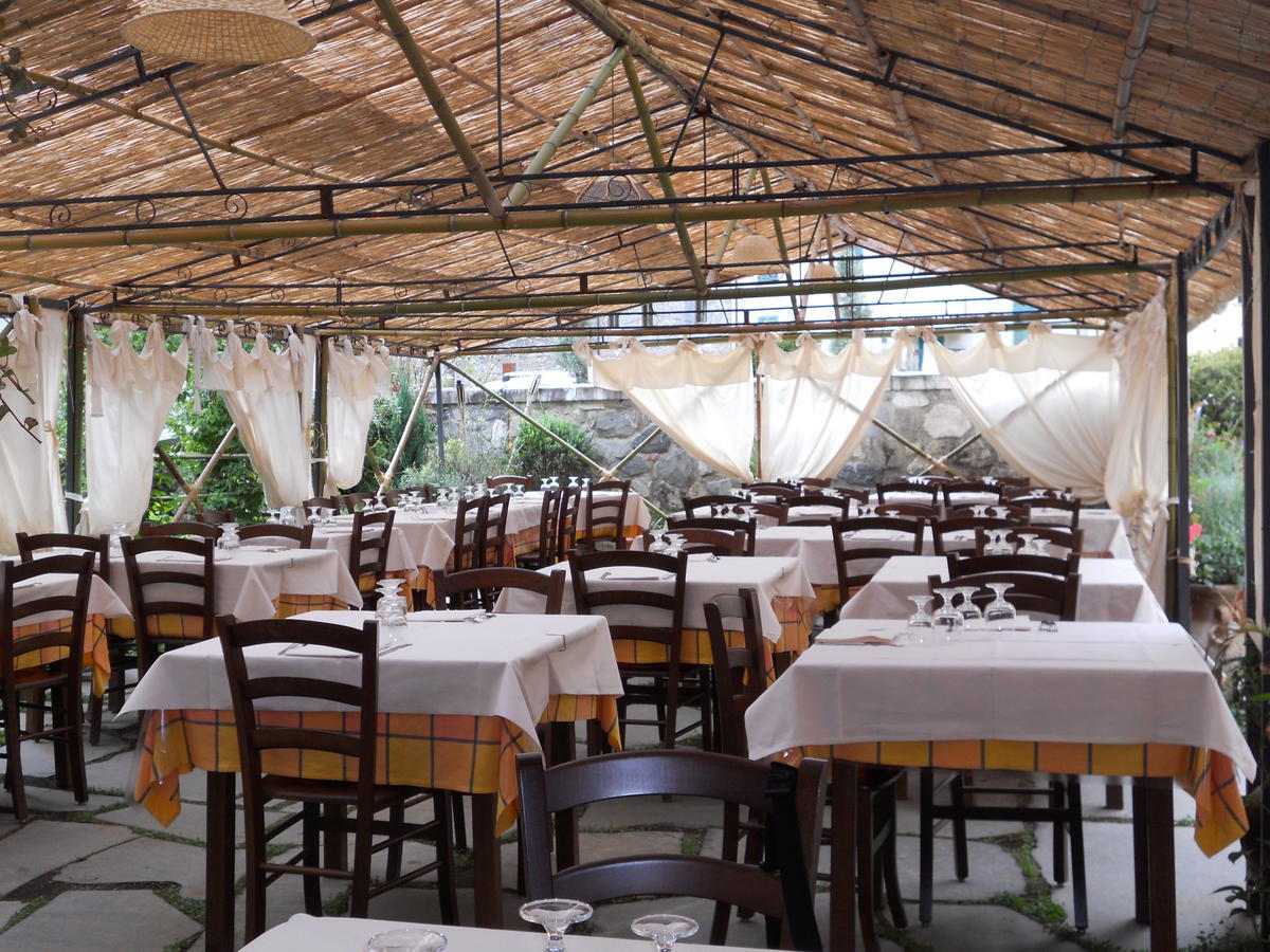 La Pania Hotel